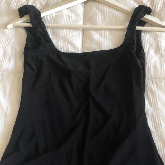 Prettylittlething Soft Feel BodySuit with square front neckline & round back - Picture 2 of 6